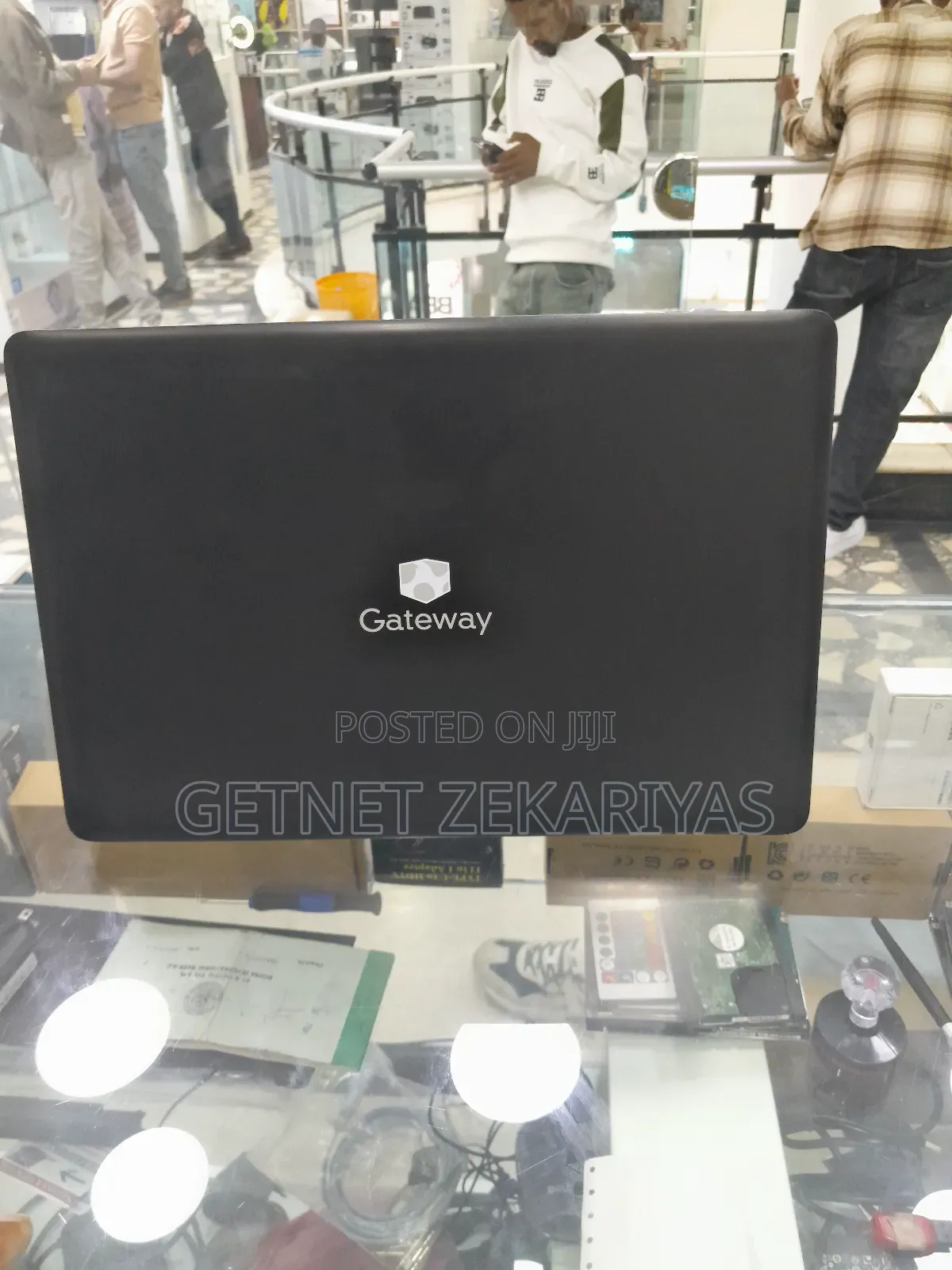 New Laptop Gateway NV78 4GB Intel Pentium SSD 128GB