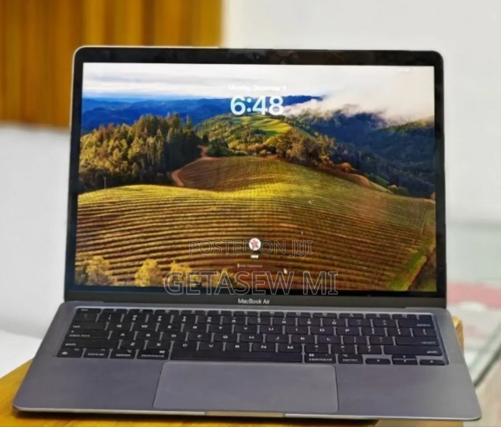 New Laptop Apple MacBook Air 2020 M1 8GB Apple M1 SSD 256GB