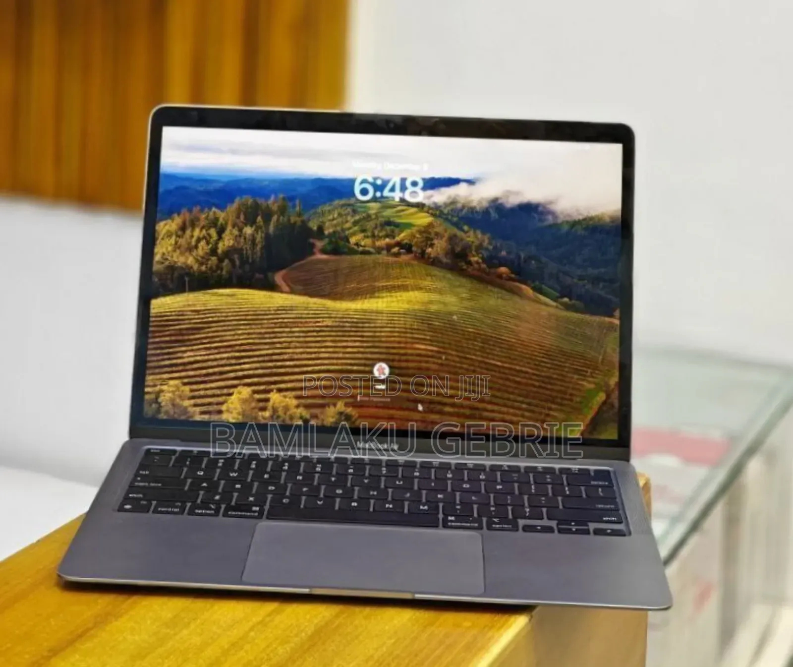 New Laptop Apple MacBook Air 2020 M1 8GB Apple M1 SSD 256GB