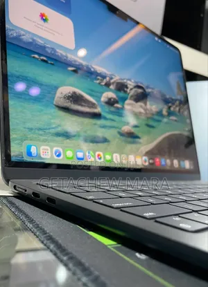 New Laptop Apple MacBook Air 2024 M3 13-Inch 8GB Intel SSD 256GB