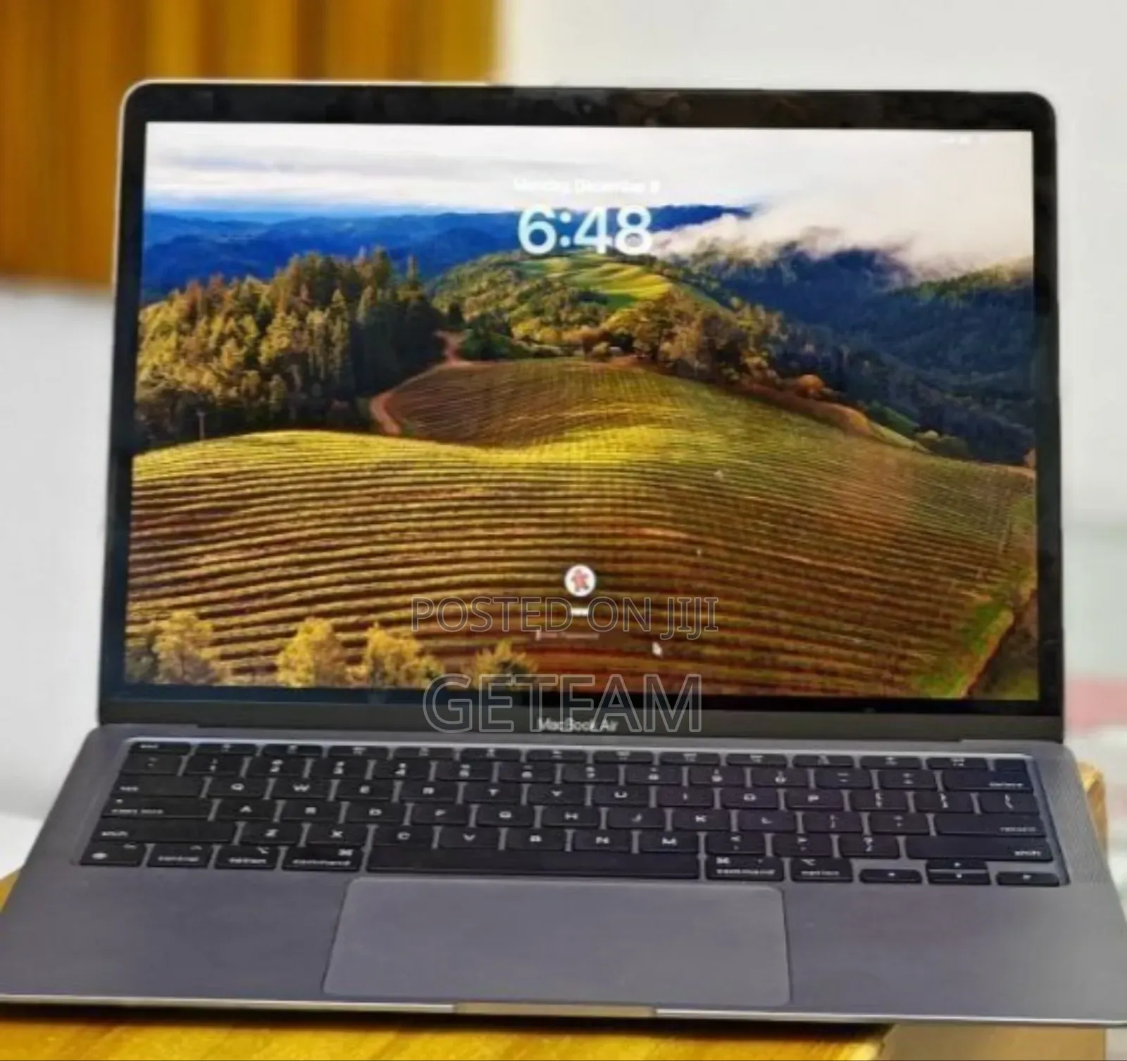 New Laptop Apple MacBook Air 2020 M1 8GB Apple M1 SSD 256GB