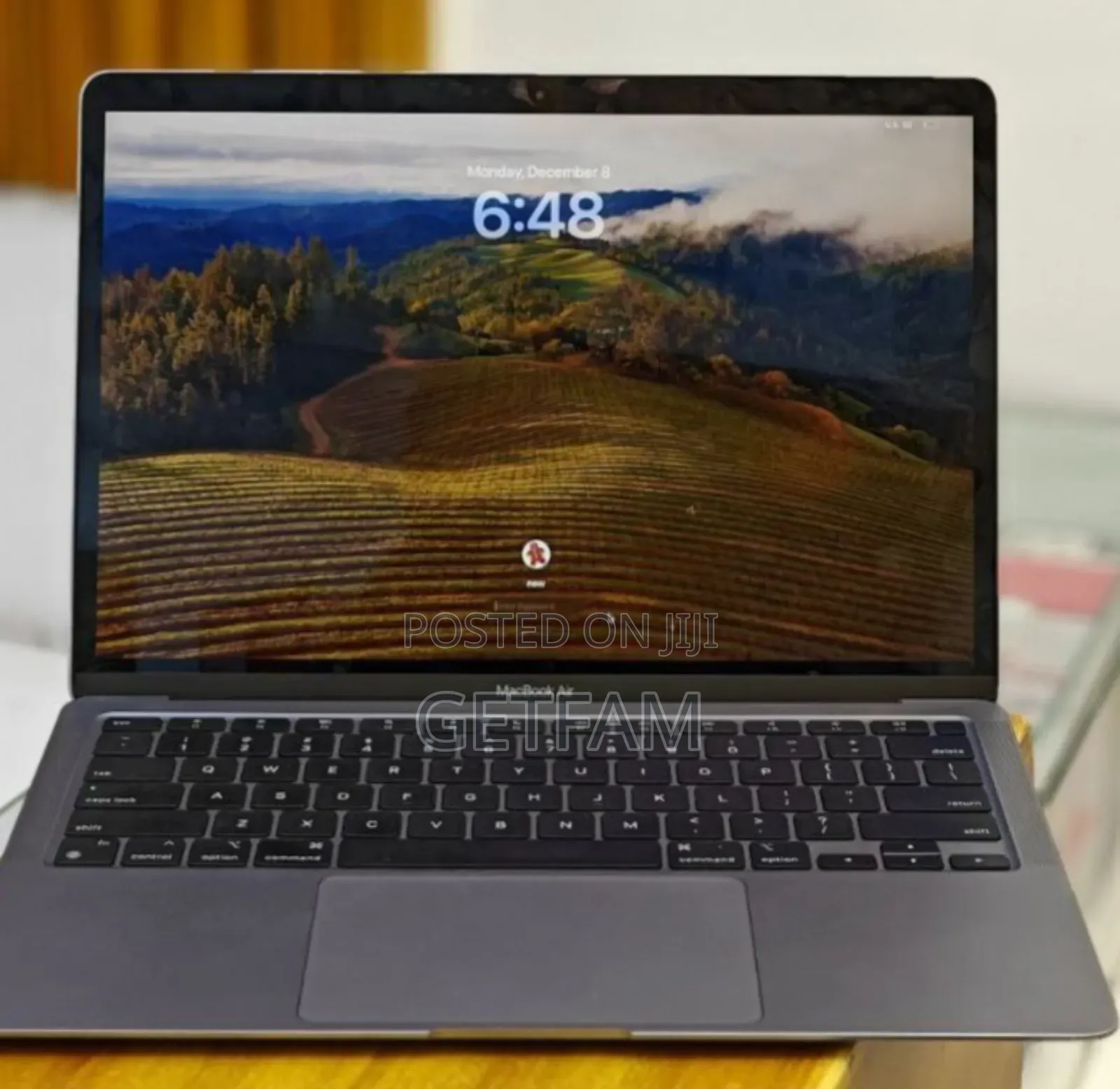 New Laptop Apple MacBook Air 2020 M1 8GB Apple M1 SSD 256GB