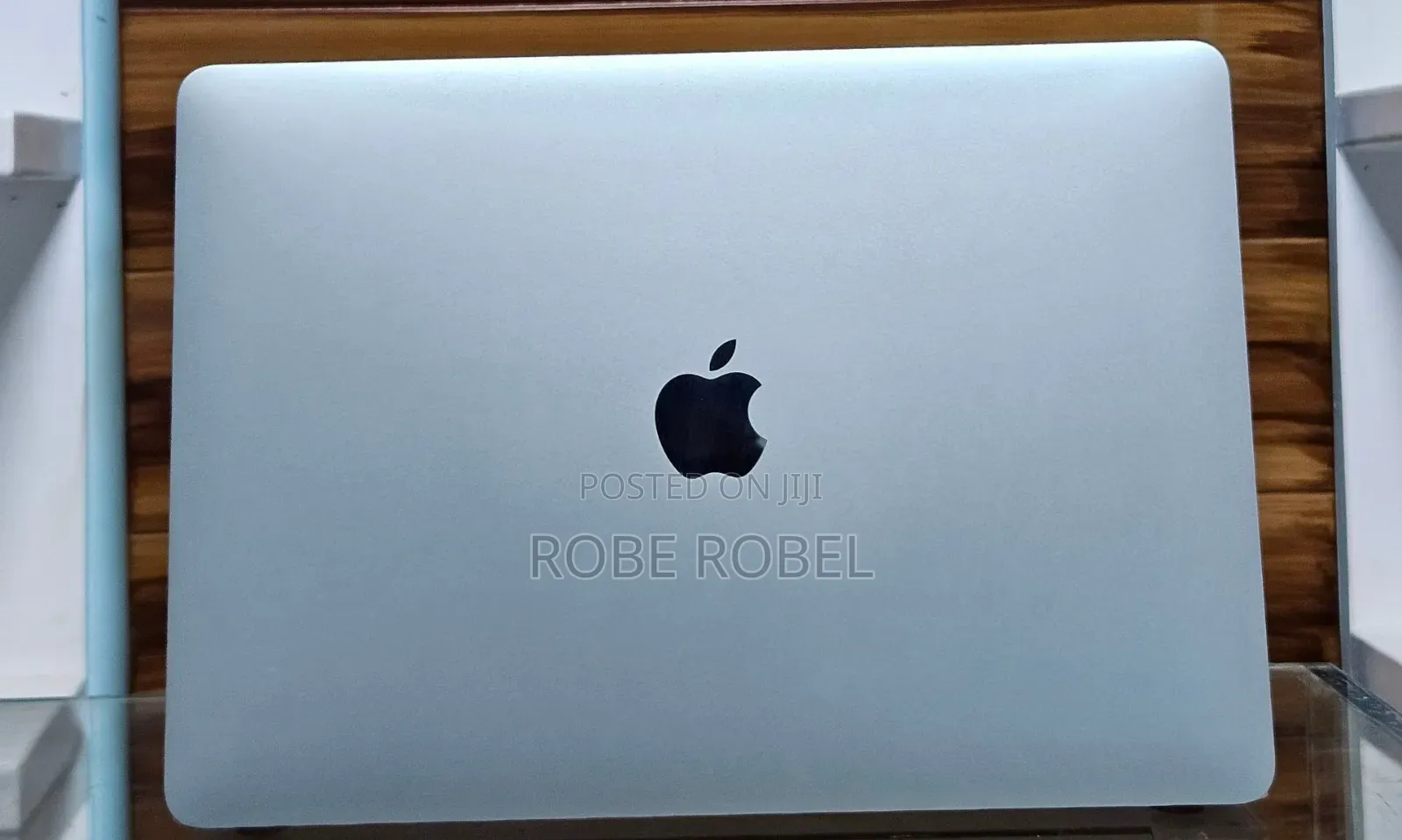 New Laptop Apple MacBook Pro 2019 8GB Intel Core I5 SSD 128GB