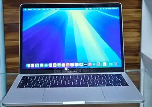 New Laptop Apple MacBook Pro 2019 8GB Intel Core I5 SSD 128GB