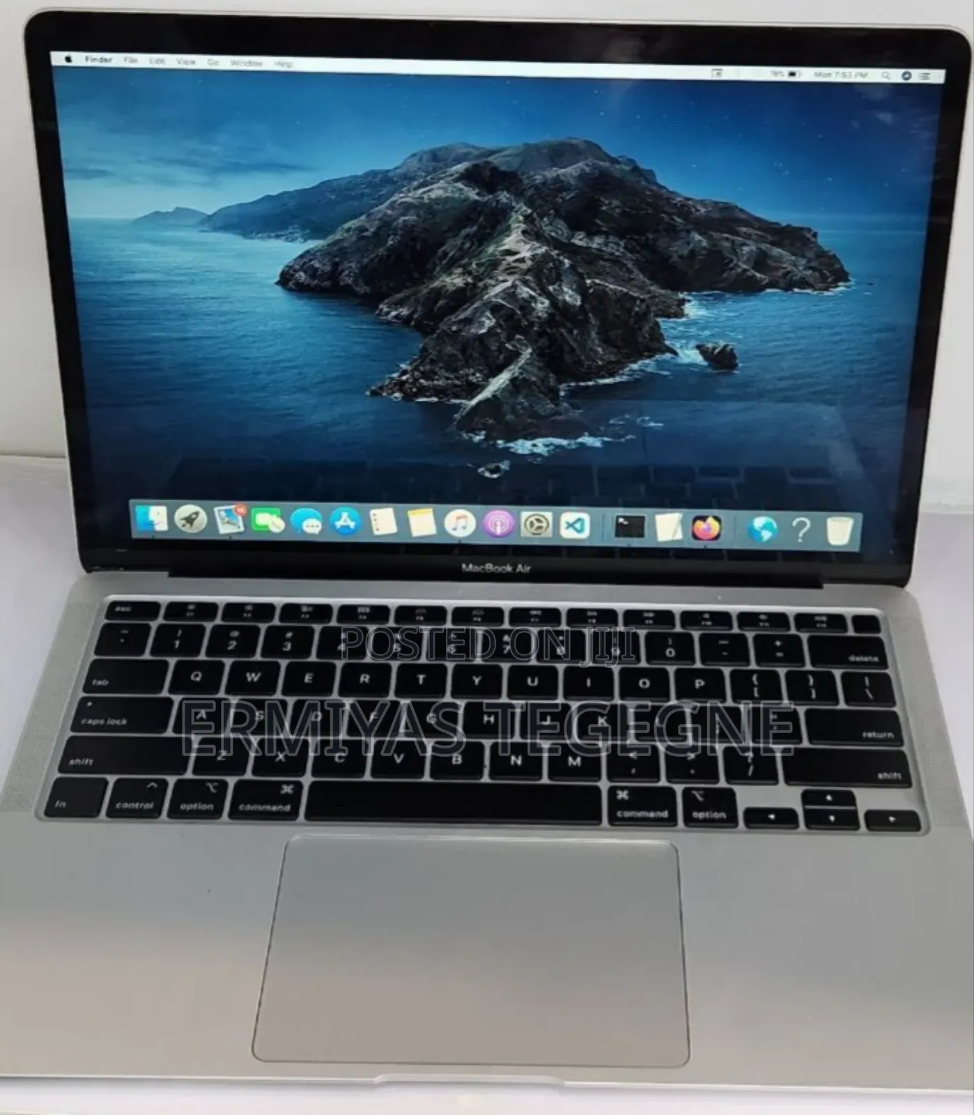 New Laptop Apple MacBook Pro M1 8GB Intel Core 3 SSD 256GB