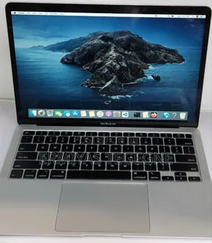 New Laptop Apple MacBook Pro M1 8GB Intel Core 3 SSD 256GB