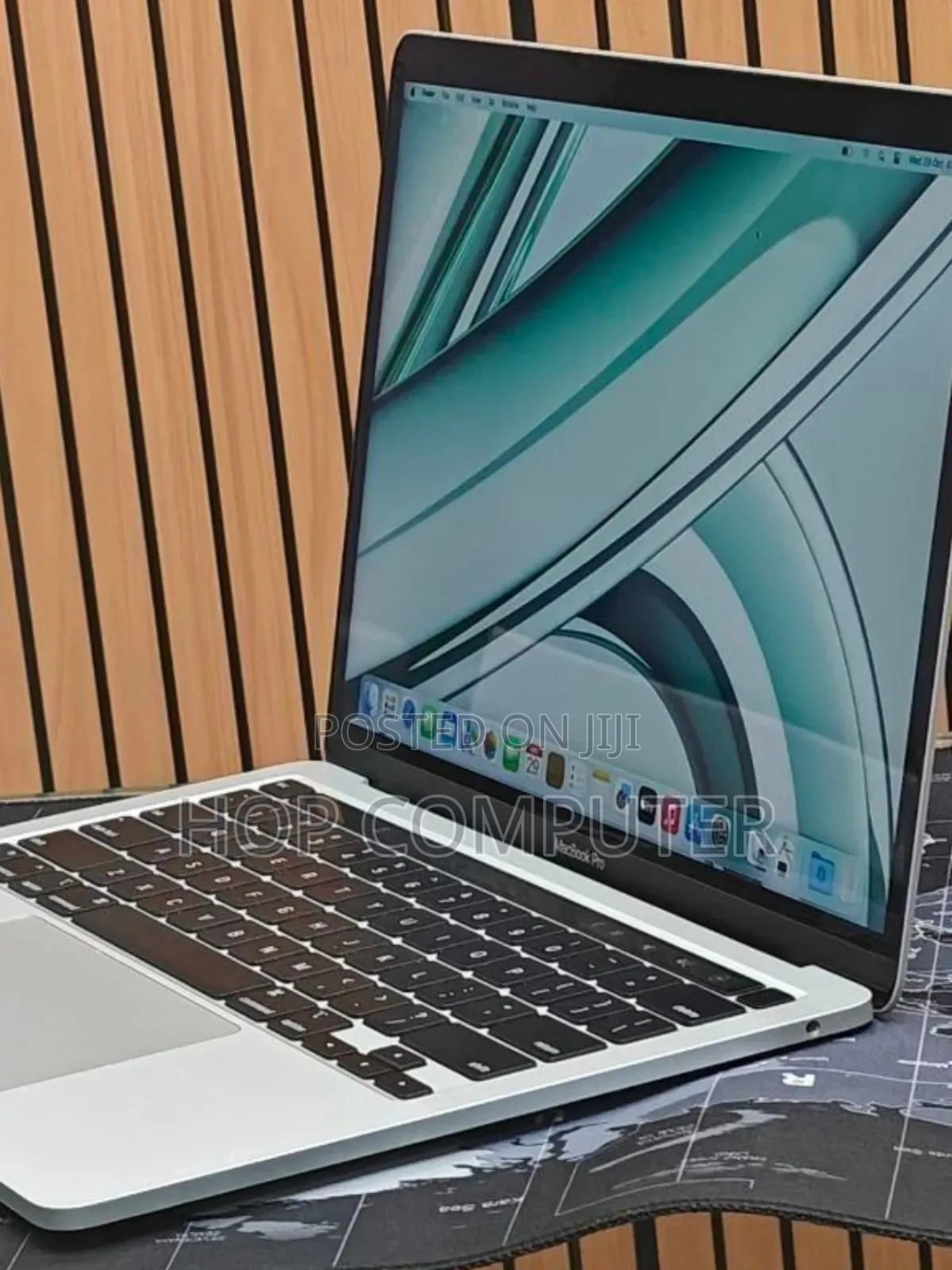 New Laptop Apple MacBook Pro 2022 M2 8GB Apple M2 SSD 256GB