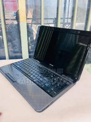 Laptop Toshiba Satellite L750D 4GB AMD HDD 500GB