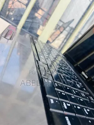 Laptop Toshiba Satellite L750D 4GB AMD HDD 500GB