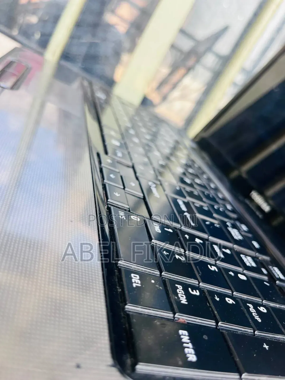 Laptop Toshiba Satellite L750D 4GB AMD HDD 500GB