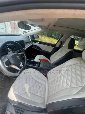 Volkswagen ID.6 2022 Burgundy