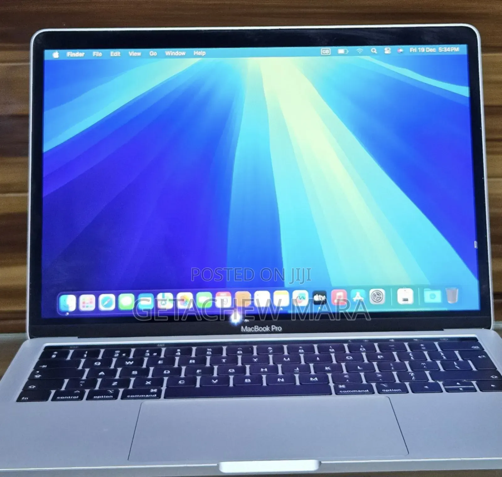 New Laptop Apple MacBook Pro 2019 8GB Intel Core I5 SSD 128GB