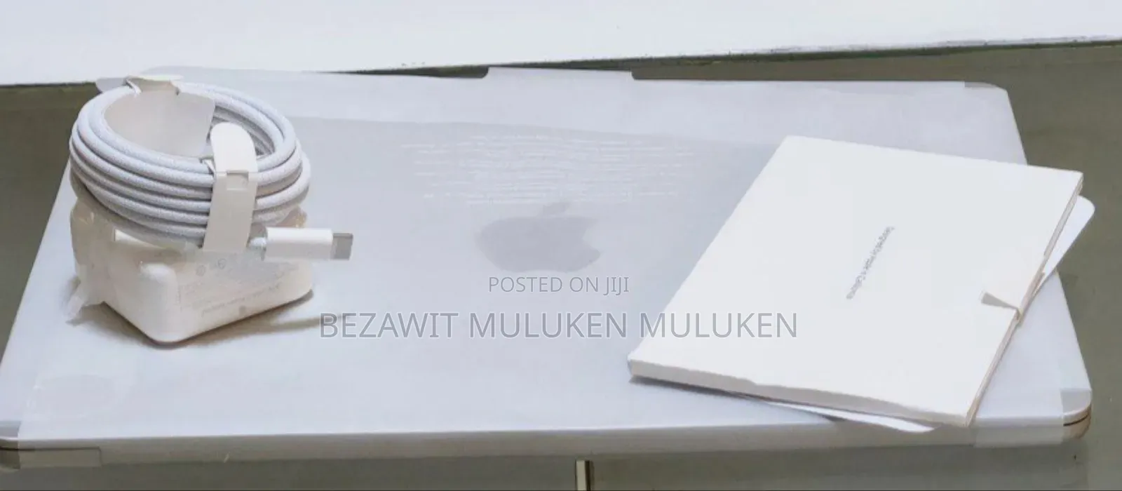 New Apple MacBook Air 2025 M4 15-Inch 16GB Intel Core I7 SSD 512GB