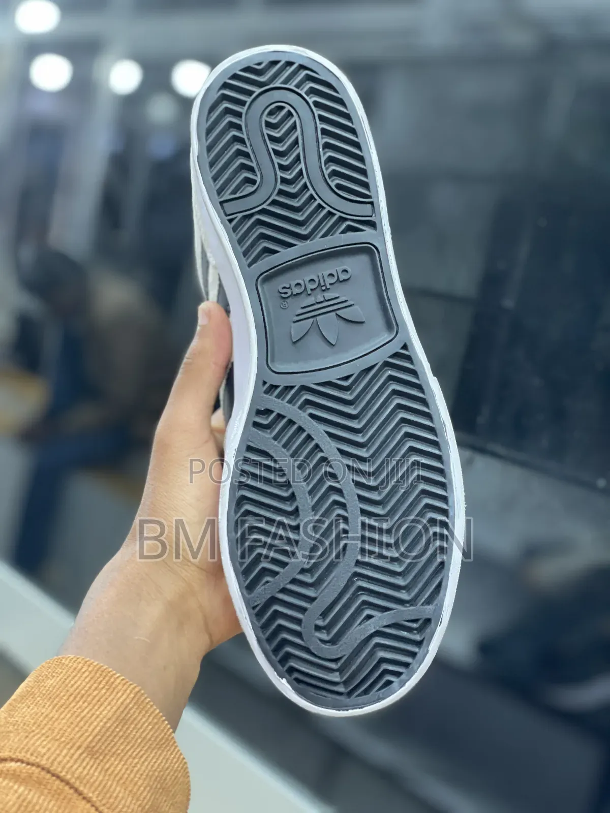 Adidas Low-Top Sneakers - Stylish Casual Shoes (Holiday Price Offer)