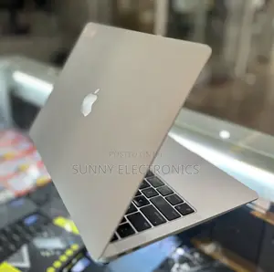 New Laptop Apple MacBook Air 2020 M1 8GB Apple M1 SSD 256GB