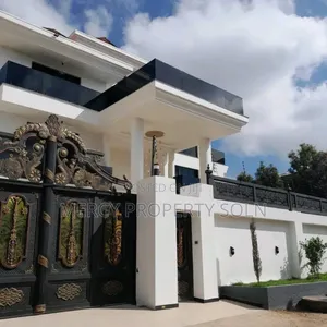 Furnished 12bdrm House in Bole for sale