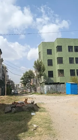 3bdrm House in Akaky Kaliti for sale