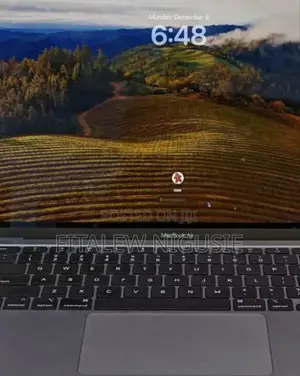 New Laptop Apple MacBook Air 2020 8GB Apple M1 SSD 256GB