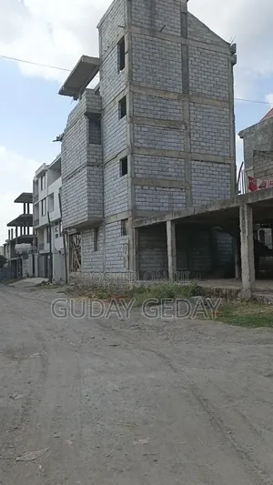 5bdrm House In Akaky Kaliti For Sale