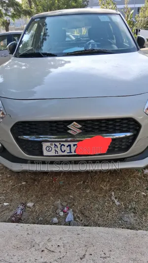 Photo - Suzuki Swift 2022 Silver