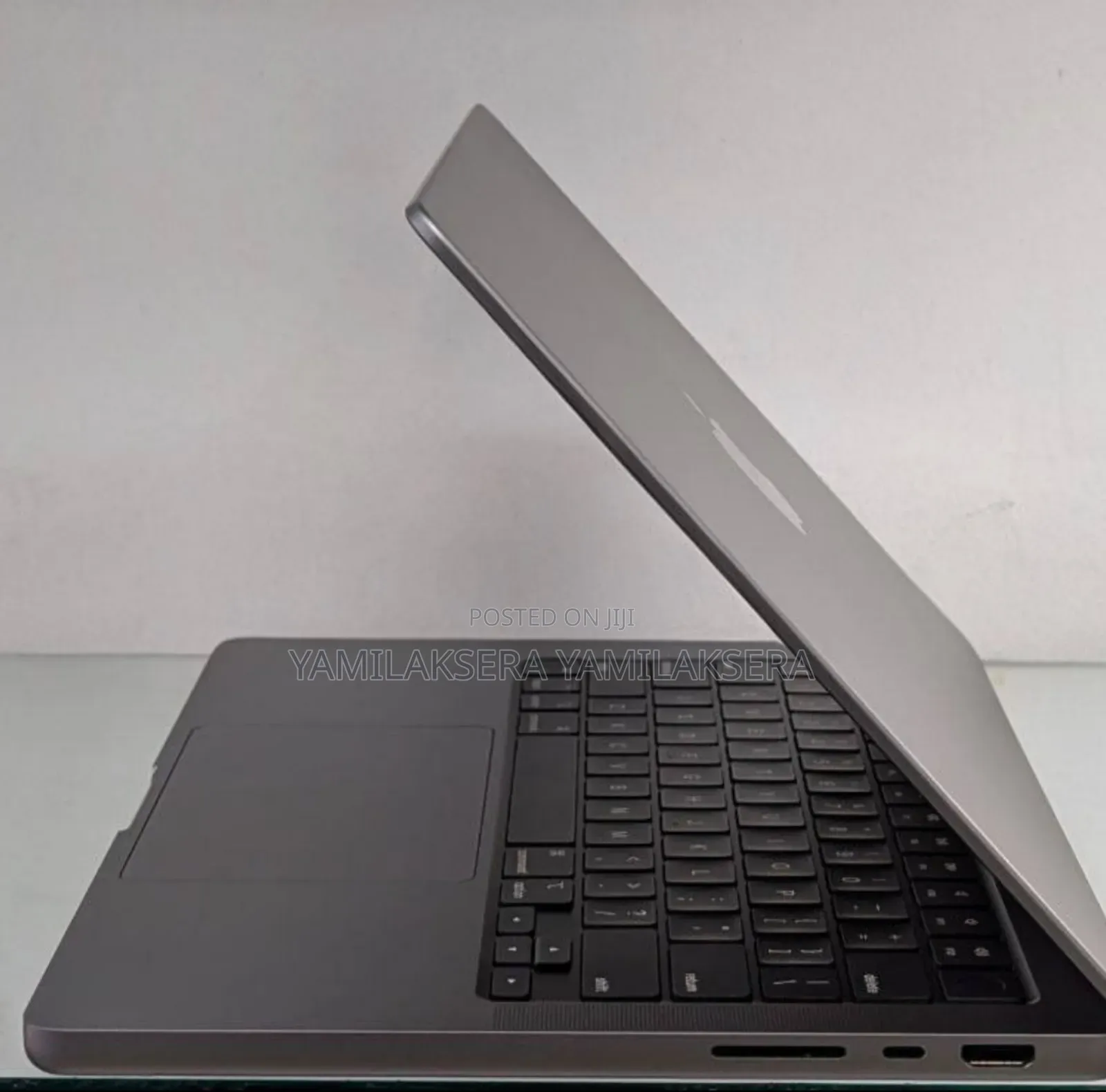 New Laptop Apple MacBook Pro M1 16GB Apple M1 Pro SSD 1T