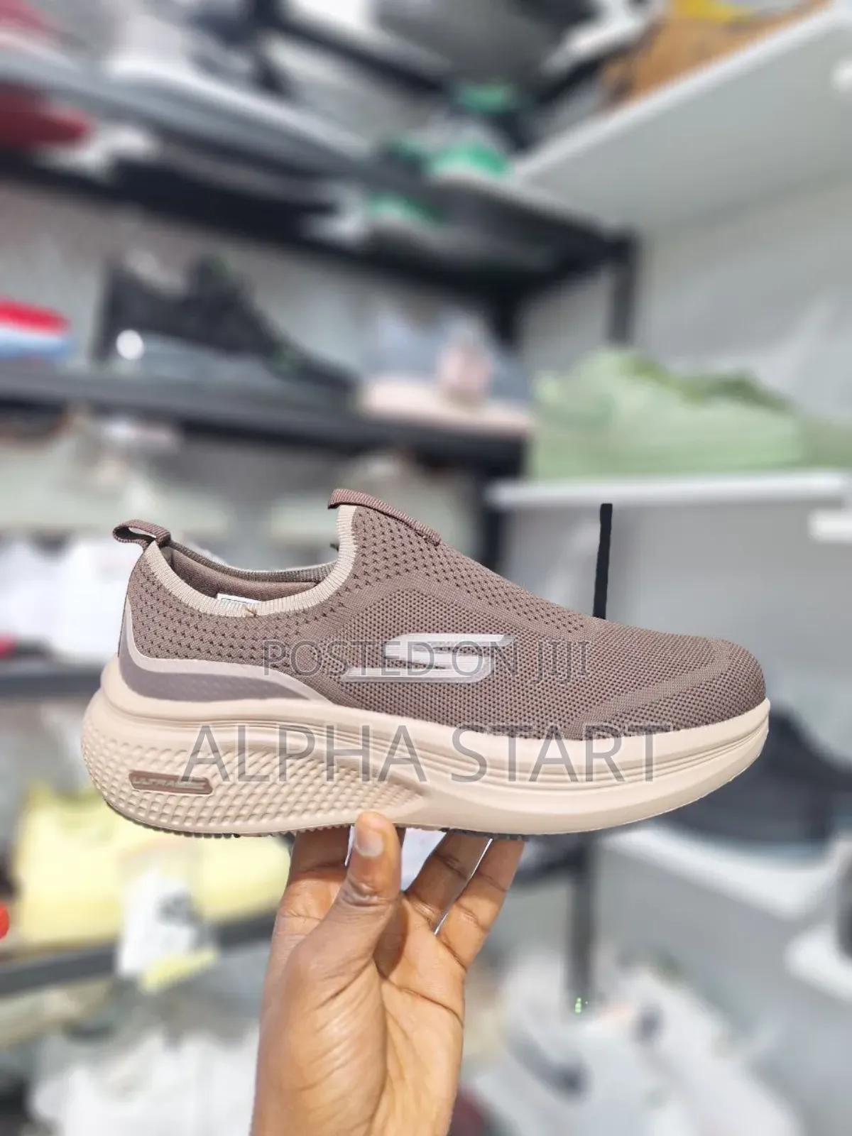 Arrival Skechers Comfort Sneaker Made in Vietnam Size --
