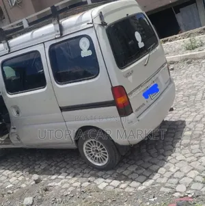 Suzuki Every Wagon 2005 White