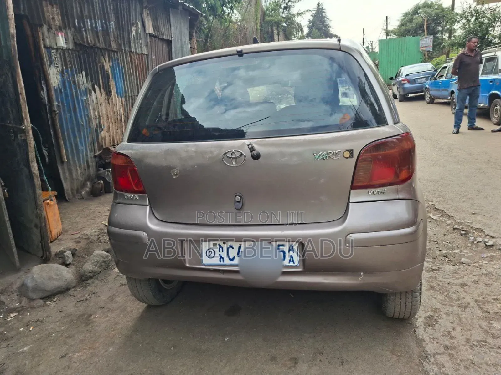 Toyota Vitz 1.0 FWD 5dr 2004 Gray
