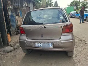 Toyota Vitz 1.0 FWD 5dr 2004 Gray