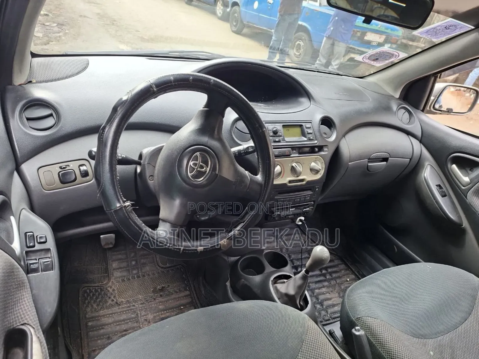 Toyota Vitz 1.0 FWD 5dr 2004 Gray