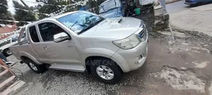 Toyota Hilux 2012 Gold