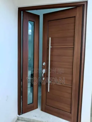 Crown Door