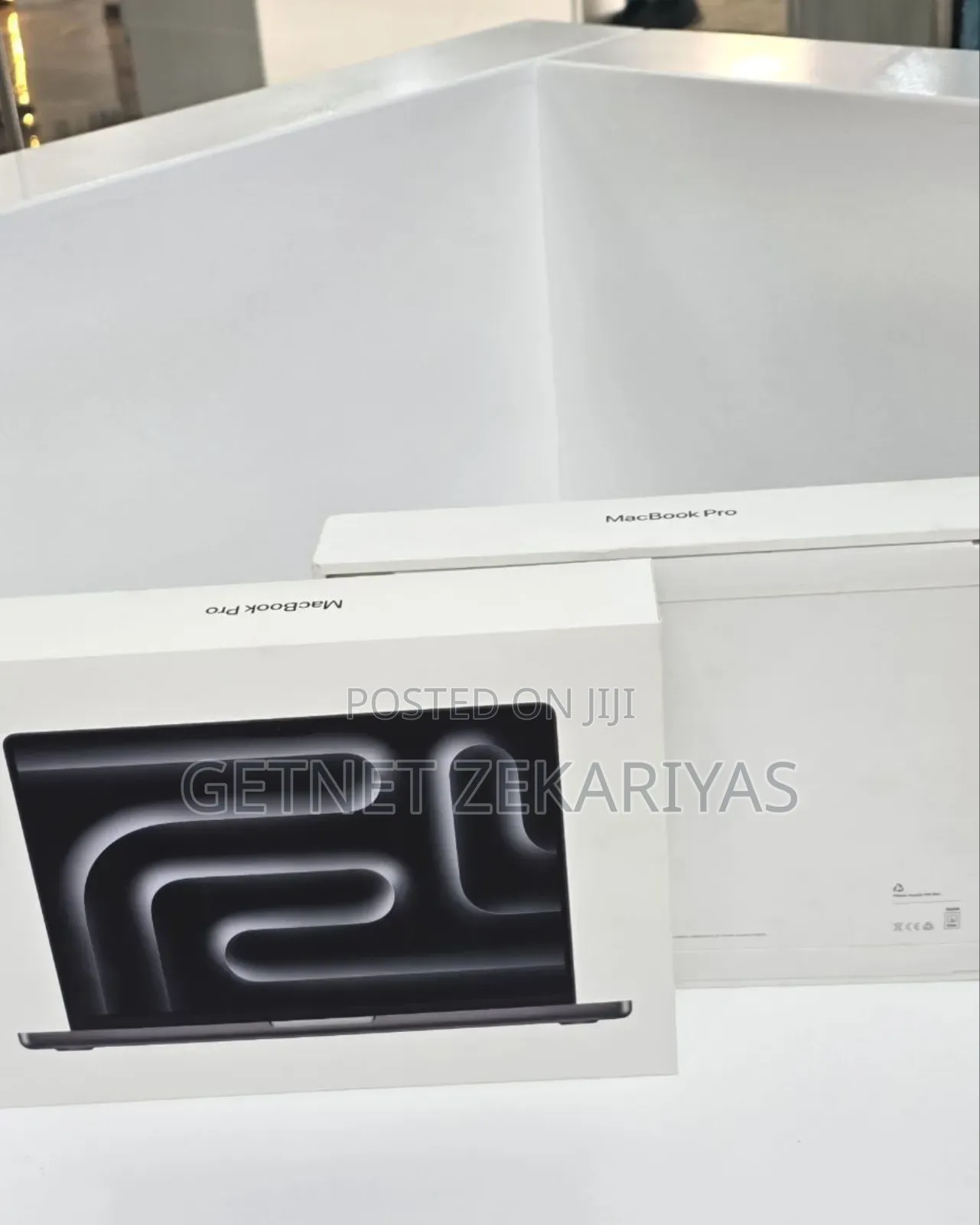 New Laptop Apple MacBook Pro 2024 M4 Pro 14-Inch 16GB Apple M4 SSD 1T