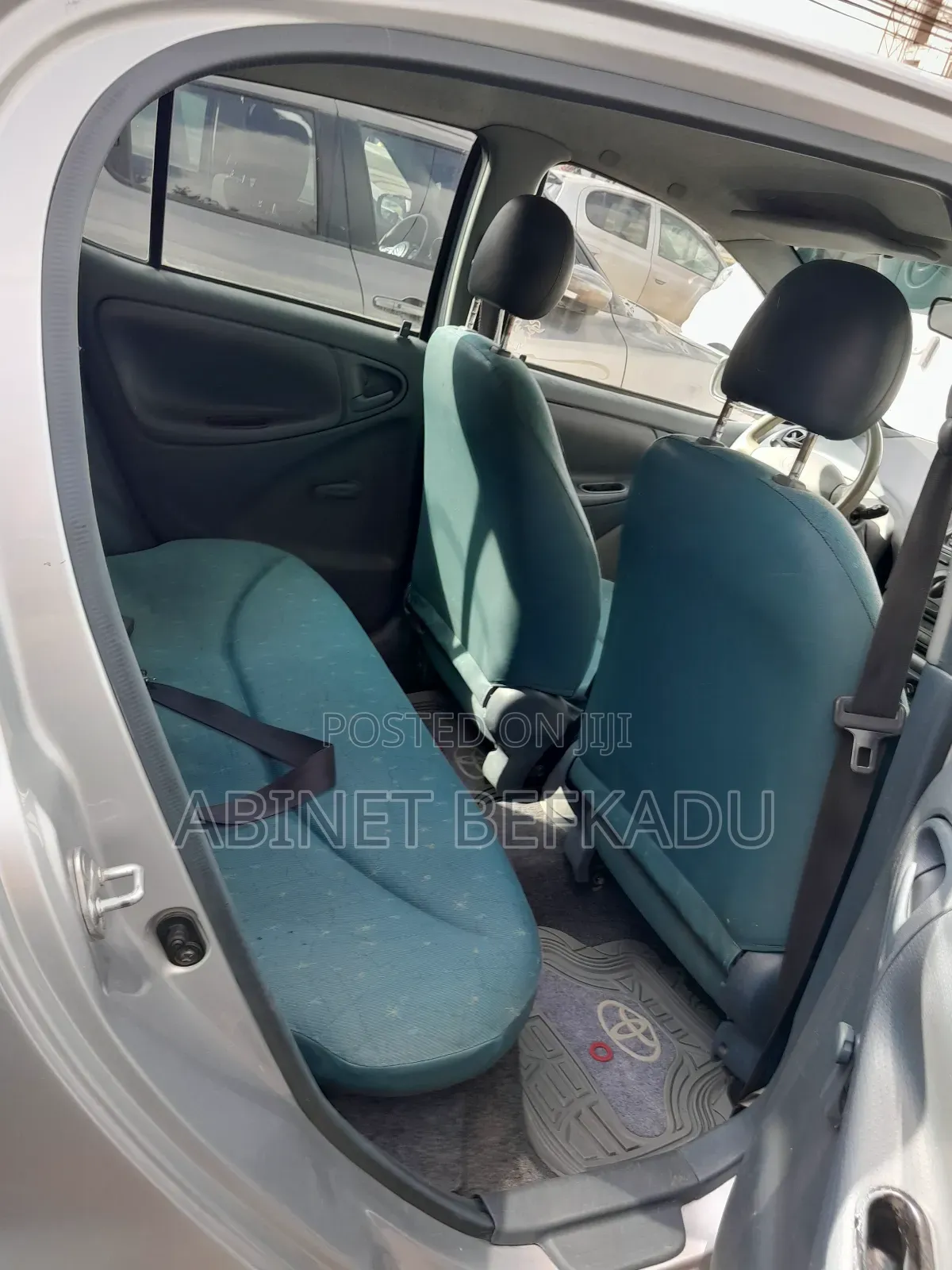 Toyota Vitz 1.0 FWD 5dr 2001 Silver