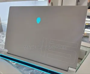 New Laptop Alienware M15 R3 32GB Intel Core I9 SSD 1T