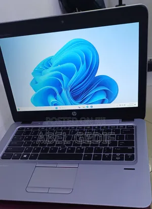 Photo - New Laptop HP EliteBook 820 G3 8GB Intel Core I5 HDD 1T