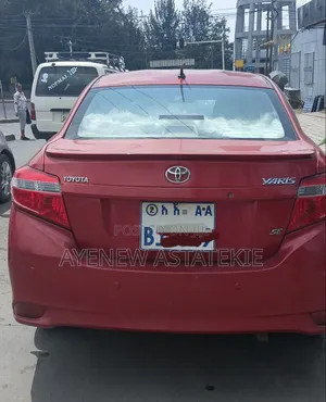 Toyota Yaris 2014 Red