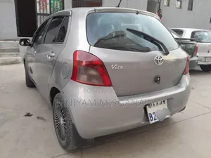 Toyota Yaris 2007 Gray