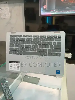 New Laptop HP OmniBook 5 14" 16GB SSD 512GB