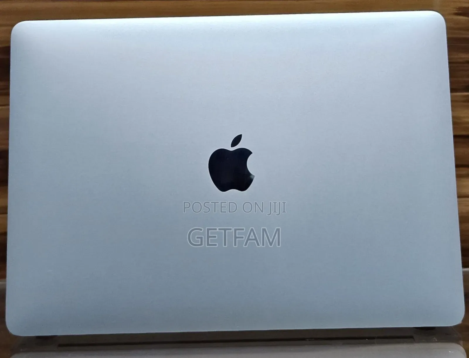 New Laptop Apple MacBook Pro 2019 8GB Intel Core I5 SSD 128GB
