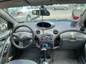 Toyota Vitz 1.0 FWD 5dr 2002 Silver