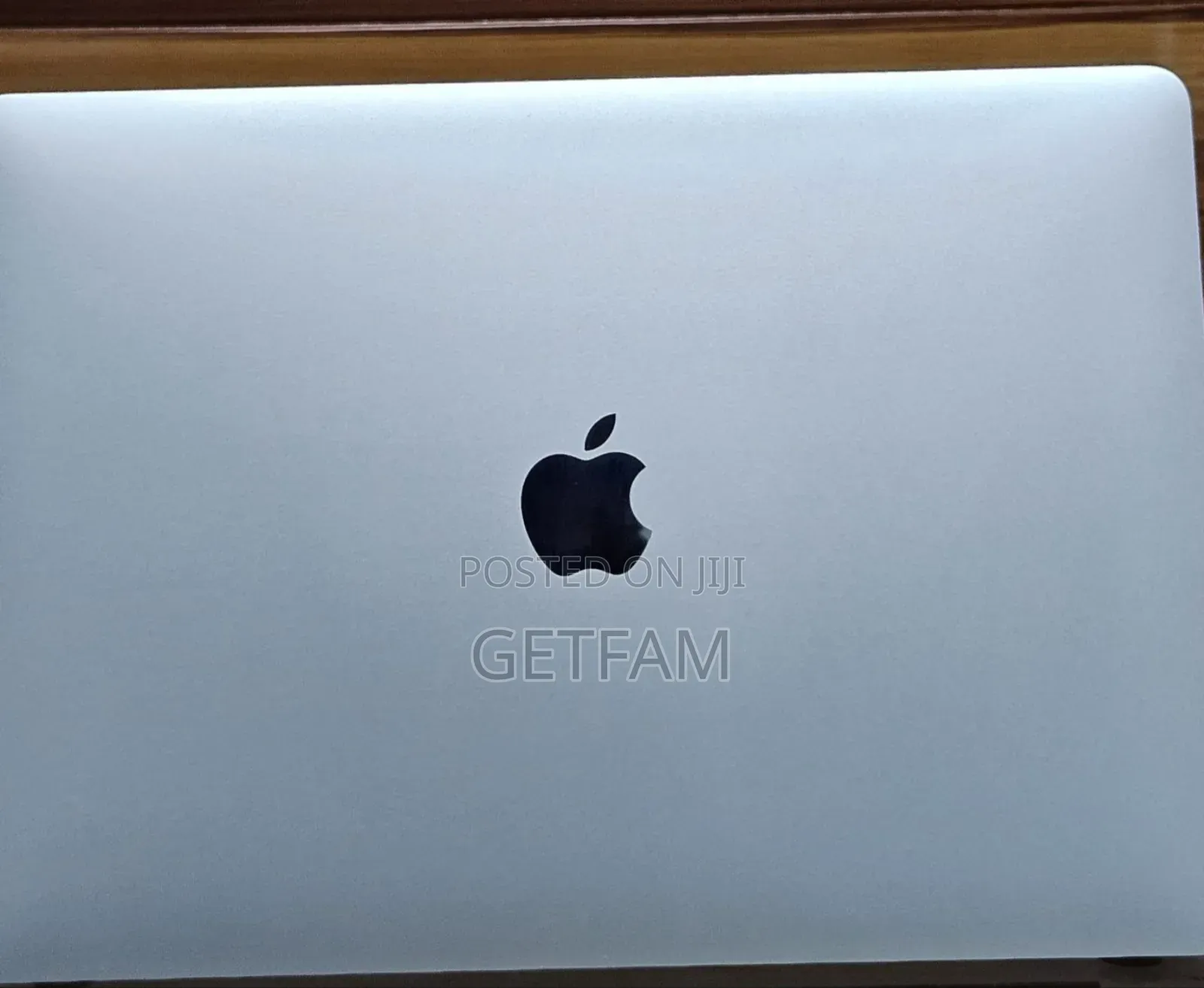 New Laptop Apple MacBook Pro 2019 8GB Intel Core I5 SSD 128GB