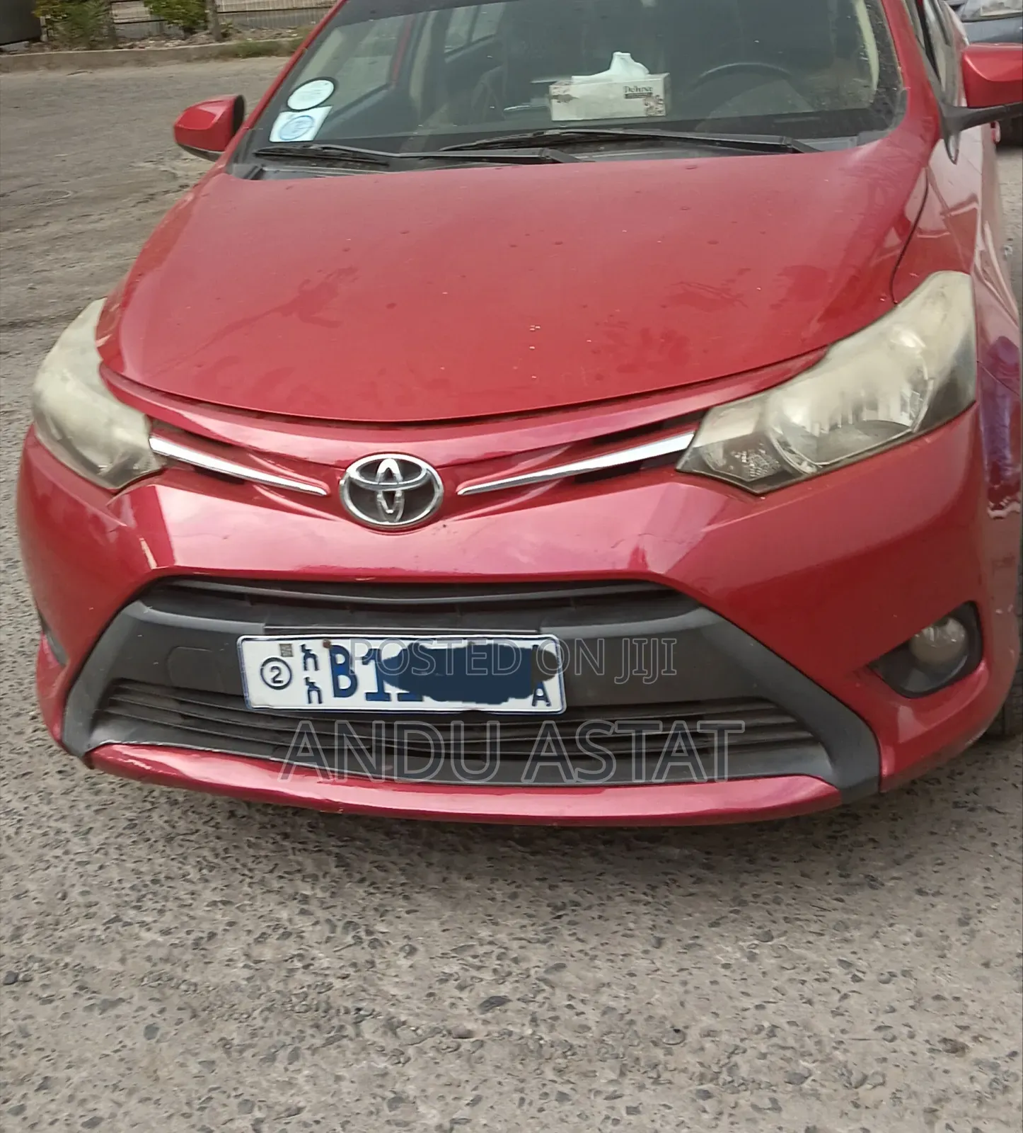 Toyota Yaris L Hatchback 5dr 2014 Red