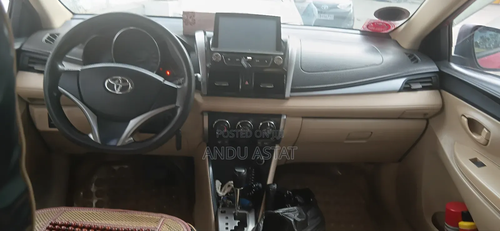 Toyota Yaris L Hatchback 5dr 2014 Red