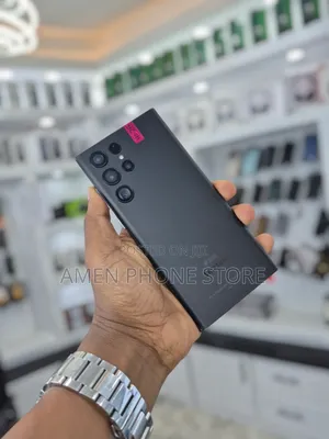 Photo - New Samsung Galaxy S22 Ultra 5G 512 GB Black