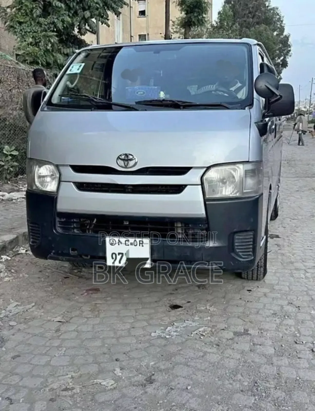 Toyota HiAce 2016 Silver