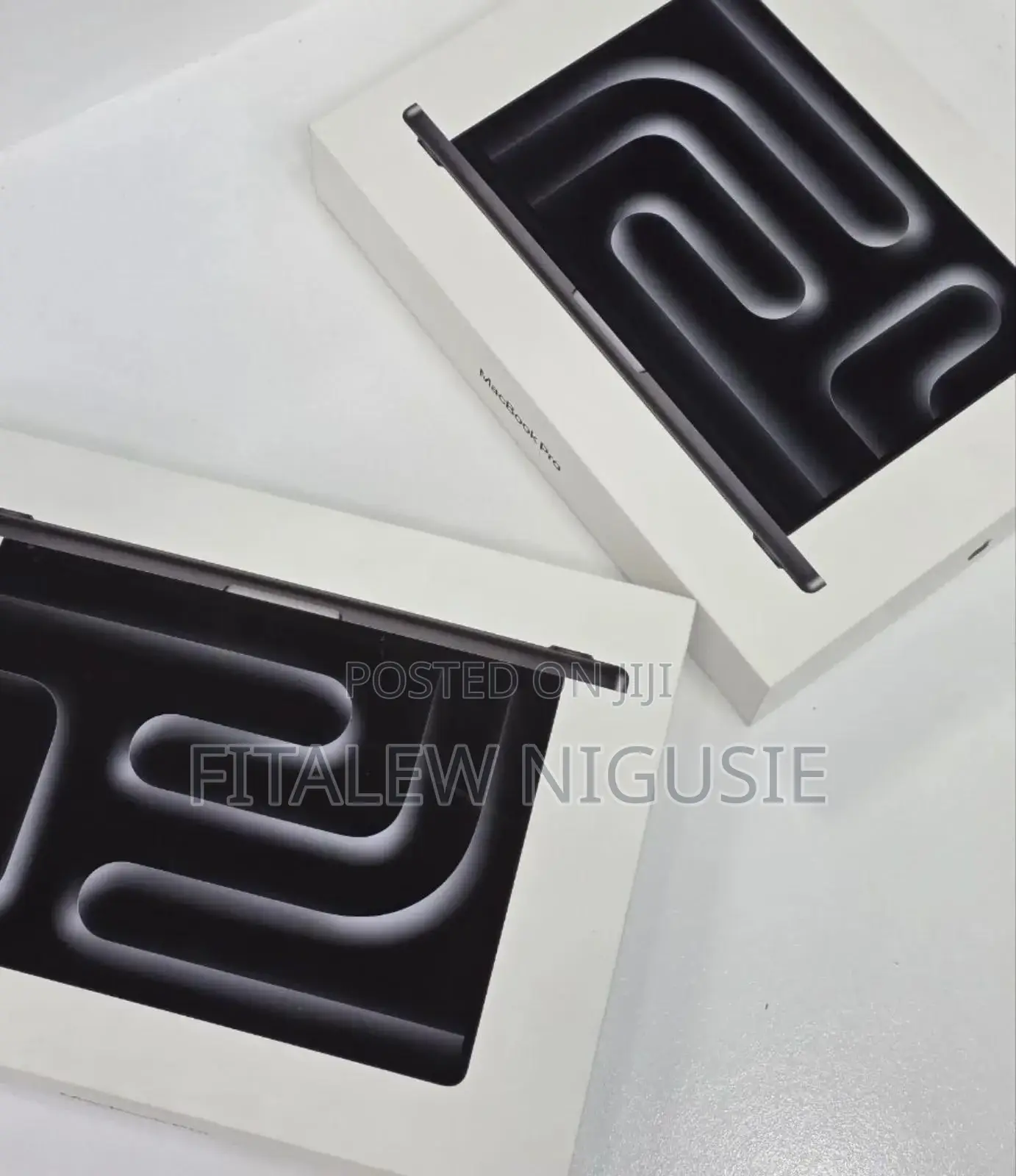 New Laptop Apple MacBook Pro 2024 M4 Pro 14-Inch 16GB Apple M4 SSD 1T