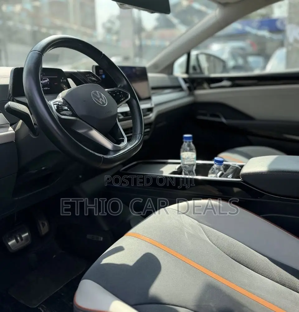 Volkswagen ID.6 2022 White