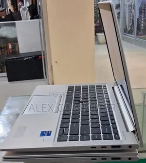 New Laptop HP EliteBook 840 G11 16GB Intel Core I7 SSD 512GB