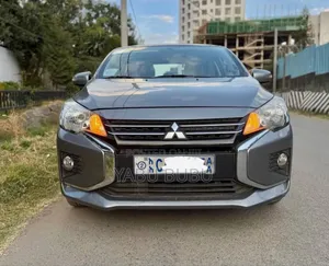 Mitsubishi Attrage 2022 Silver